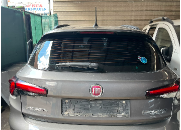 Egea cross bagaj kapağı